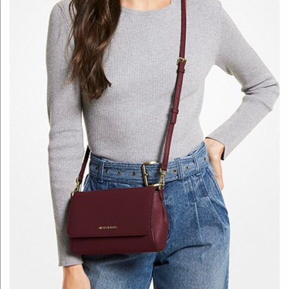 NWOT Michael Kors Medium Textured Saffiano Leather Convertible Crossbody Bag - Picture 1 of 10